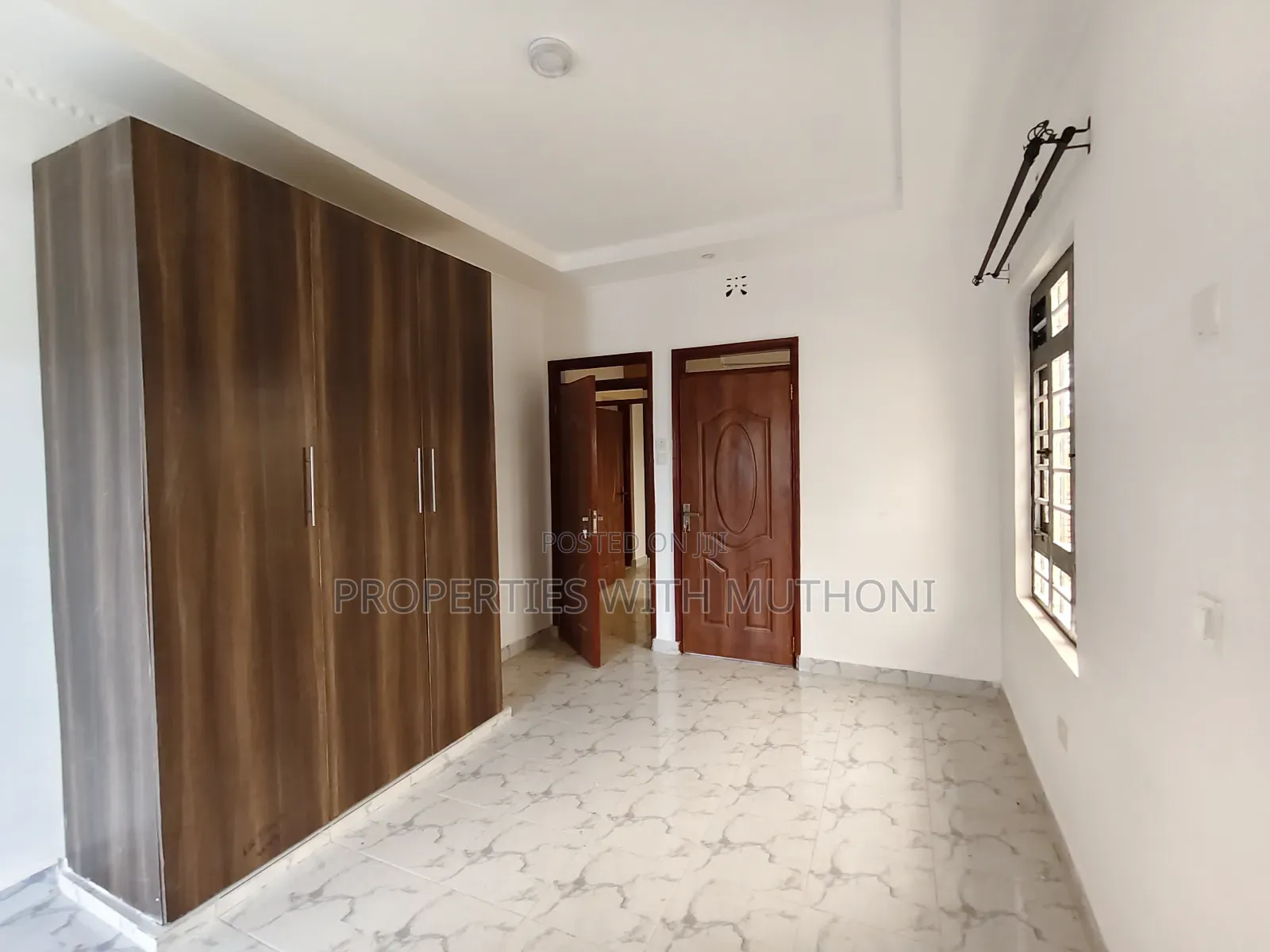 5bdrm Maisonette in Nkoroi for sale