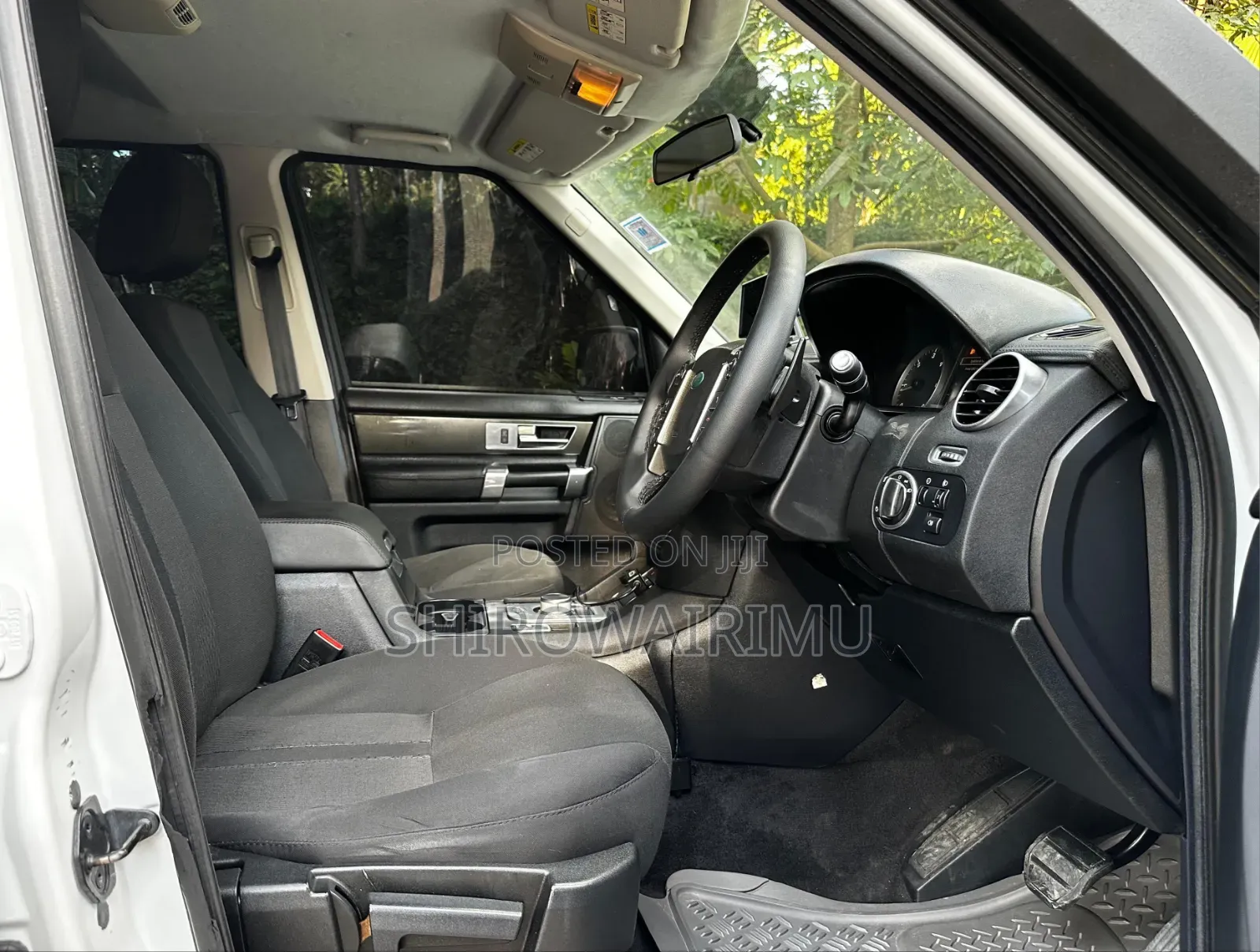 Land Rover Discovery 2013 Pearl