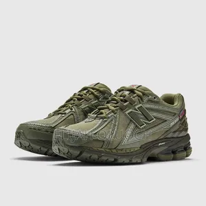 New Balance 1906 “Dark Olive “ 
Quality Leather 
Size 40-45