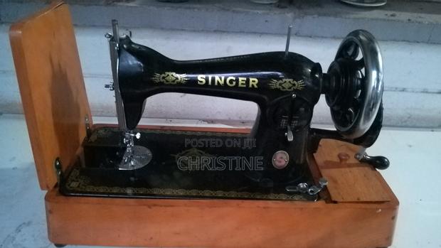 Singer Sewing Machine - thumbnail 2