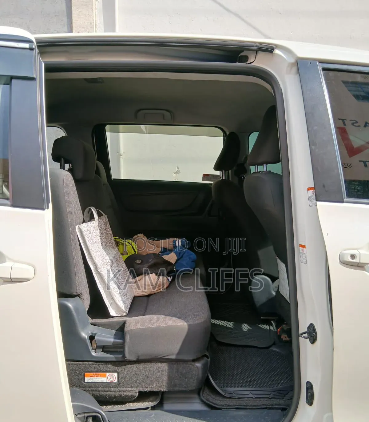 Toyota Sienta 2020 White