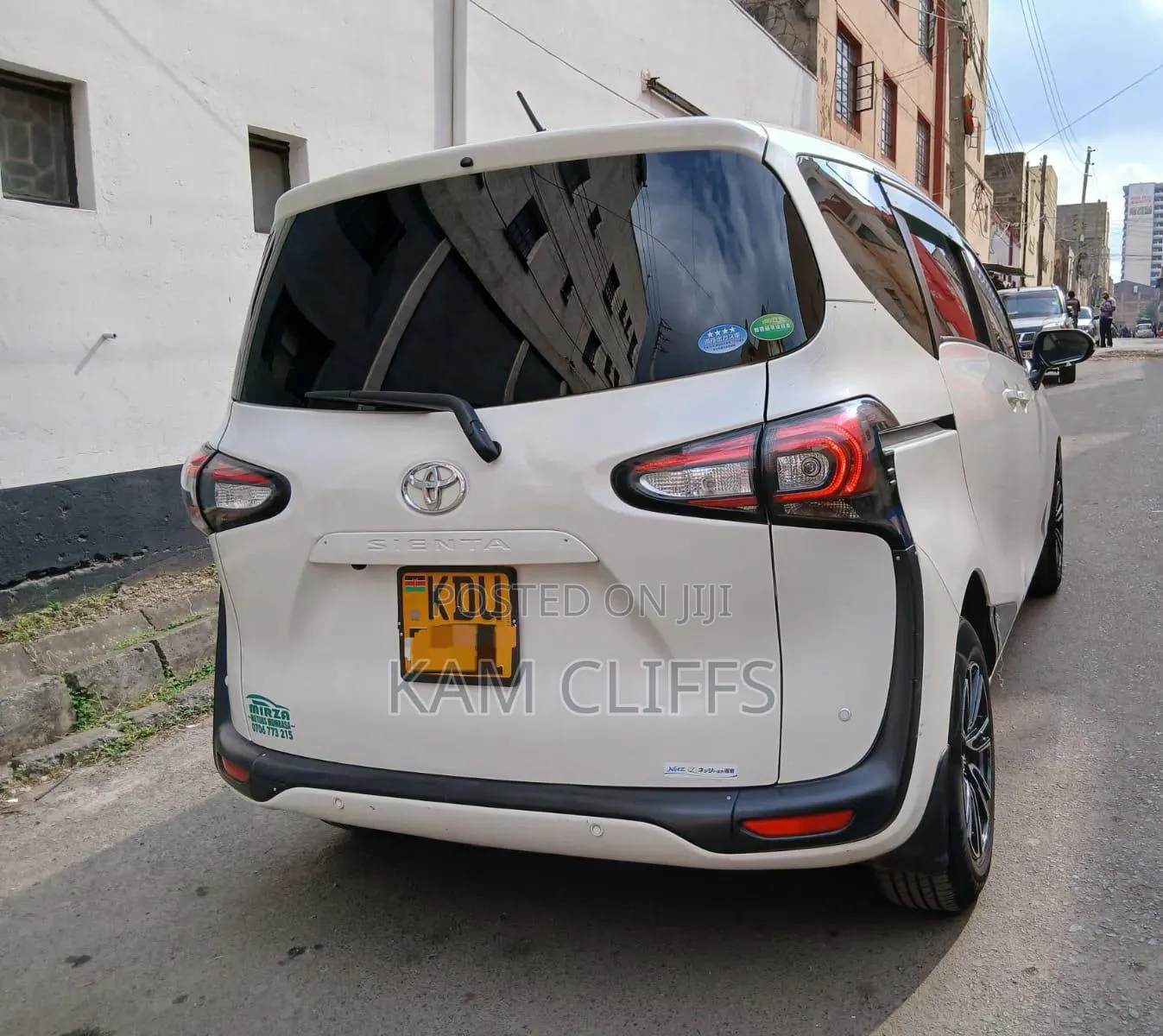 Toyota Sienta 2020 White