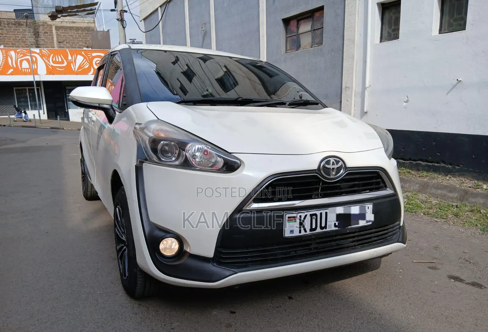 Toyota Sienta 2020 White