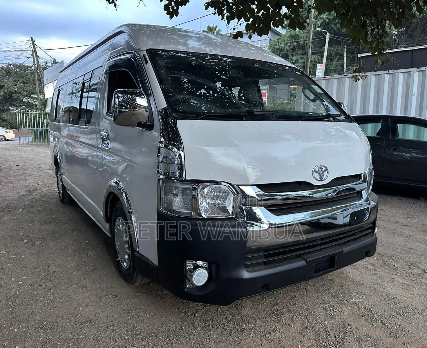 Toyota HiAce 2019 White