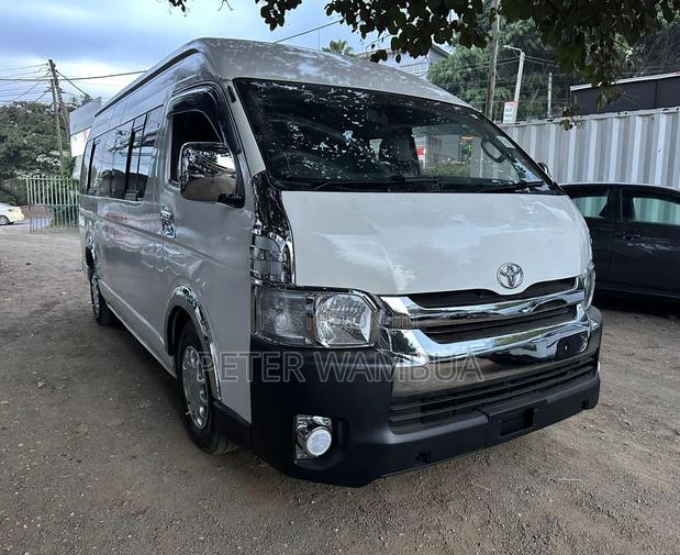 Toyota HiAce 2019 White - thumbnail 5