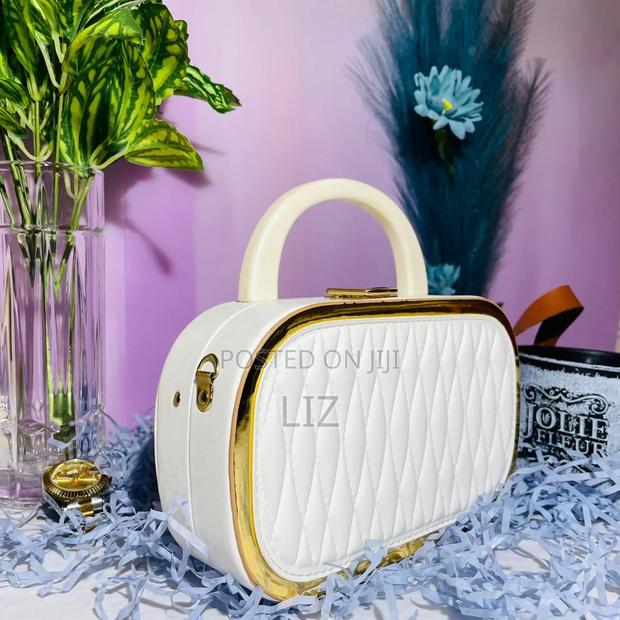 Unique Trendy Handbags. - thumbnail 3