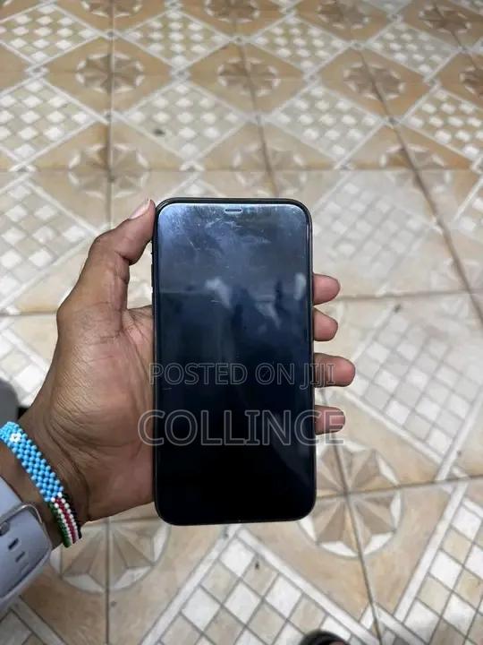 Apple iPhone 11 128 GB Black - thumbnail 4