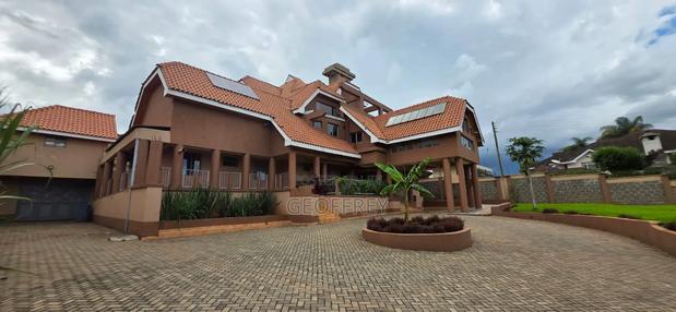 11bdrm Maisonette in Runda for sale