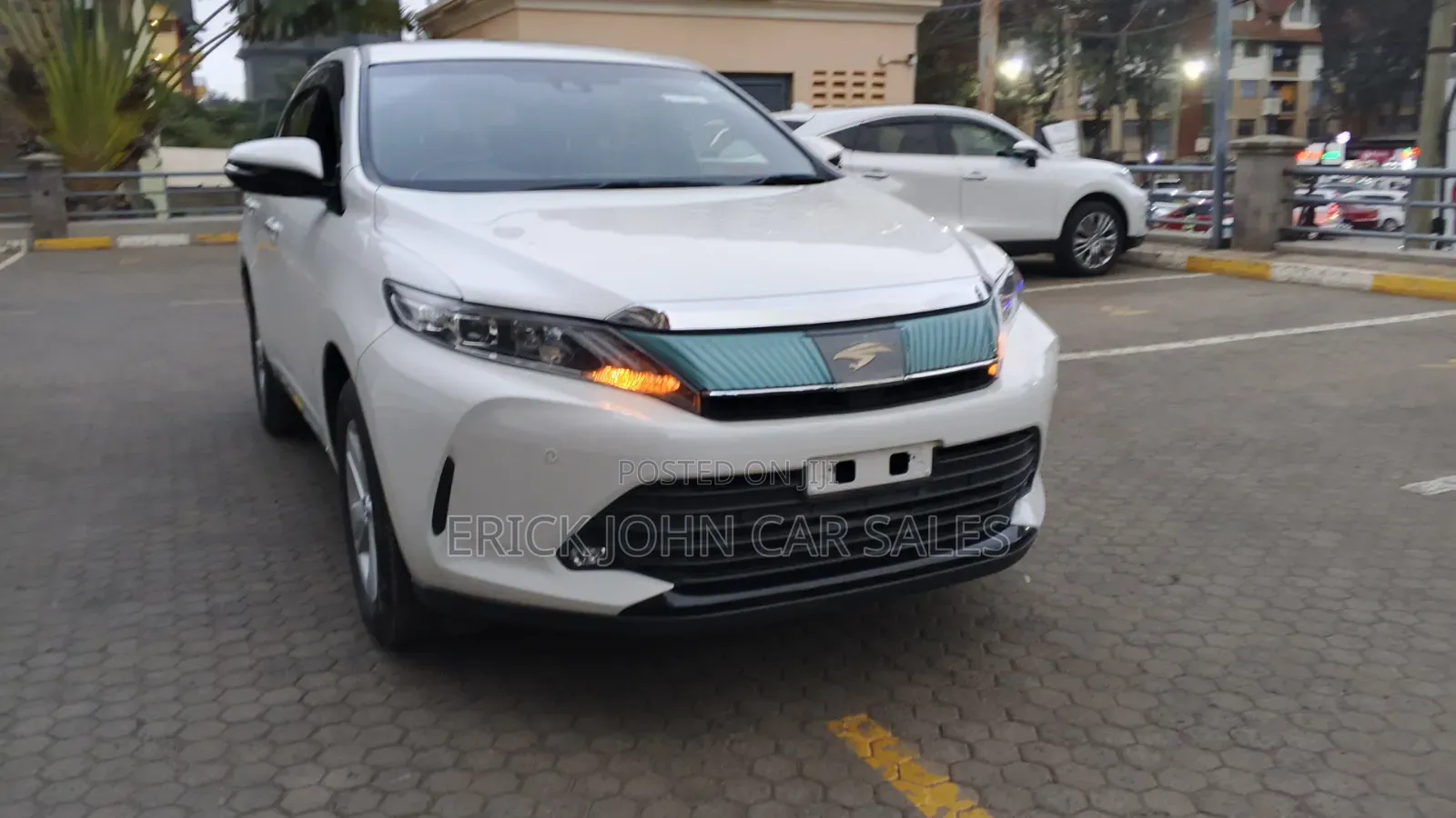 Toyota Harrier 2018 White