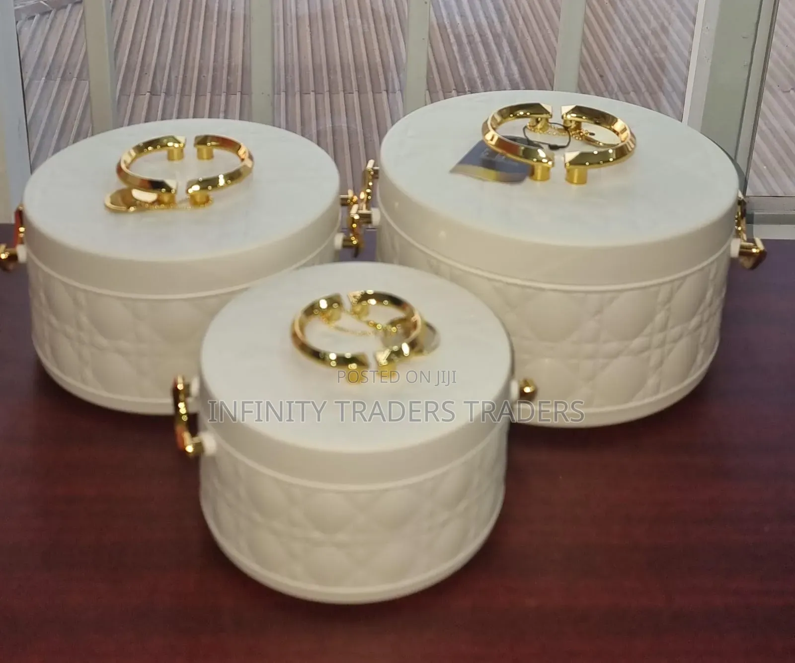Unique Very High Quality Forever Gold Insulated Hotpots