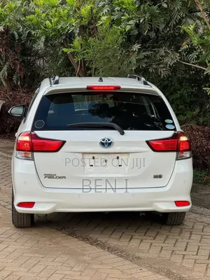 Toyota Corolla Fielder 2018 White