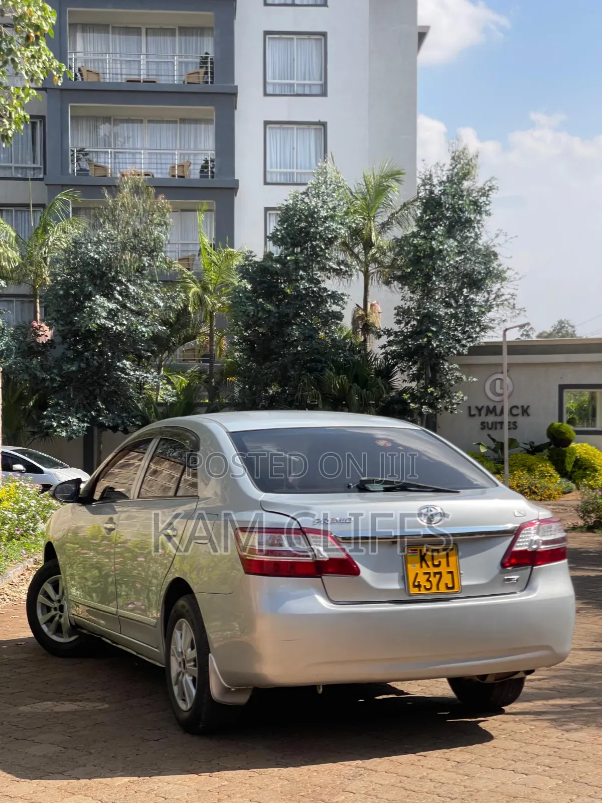 Toyota Premio 2011 Silver