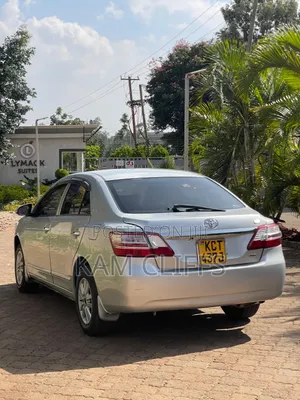 Toyota Premio 2011 Silver
