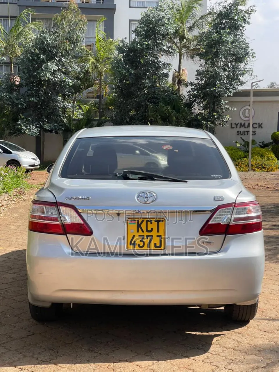 Toyota Premio 2011 Silver