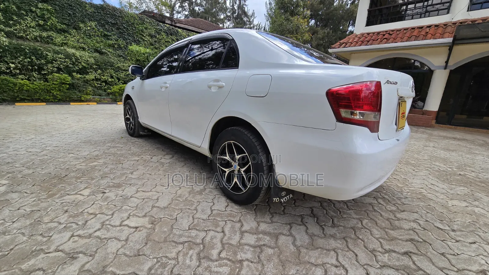 Toyota Axio 2009 White