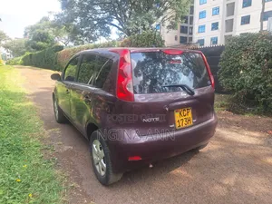 Nissan Note 2012 Maroon