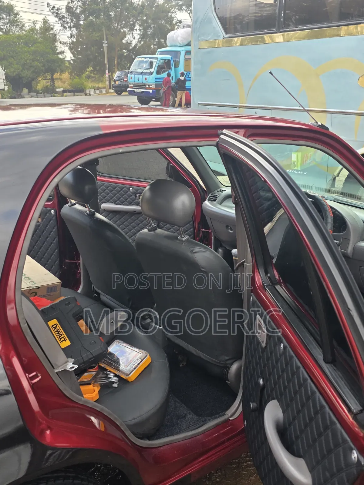 Nissan Micra 1997 Red