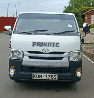 Toyota HiAce 2014 White