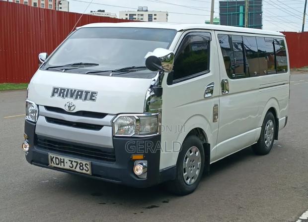 Toyota HiAce 2014 White