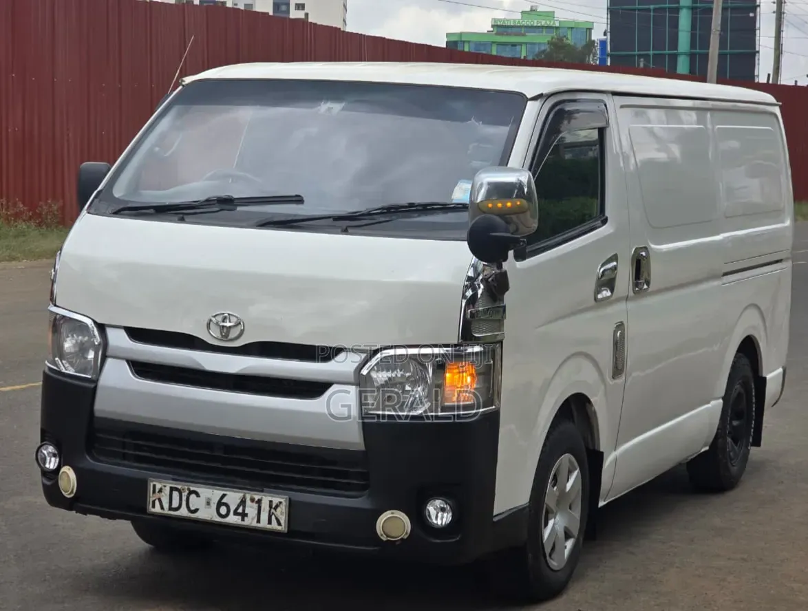 Toyota HiAce 2014 White
