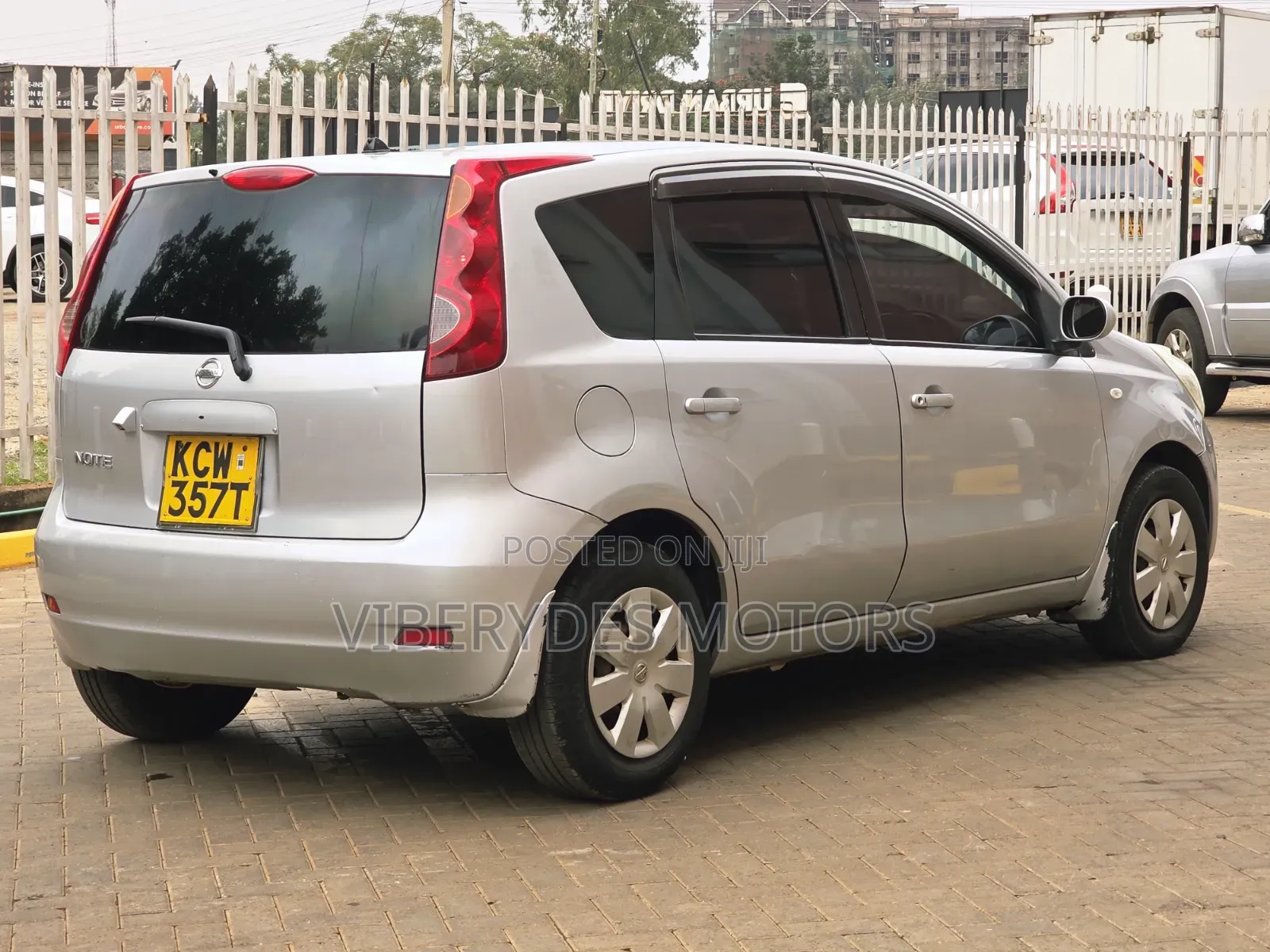 Nissan Note 2012 Silver
