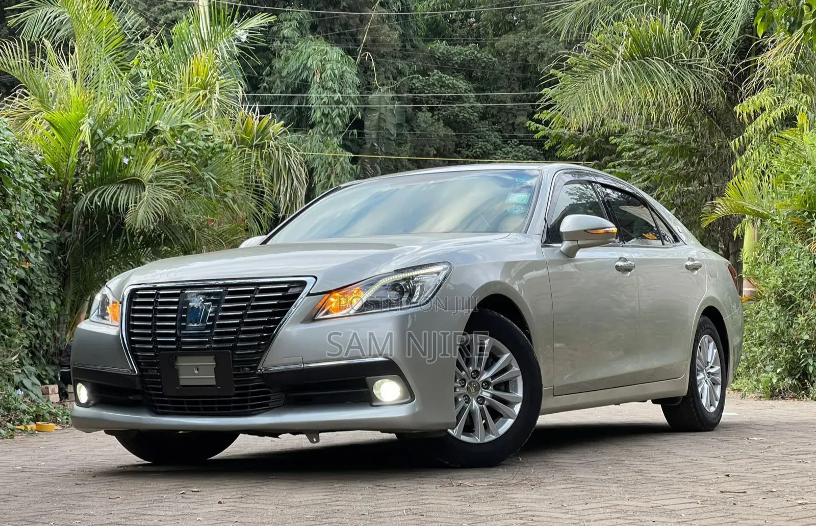 Toyota Crown 2013 Silver