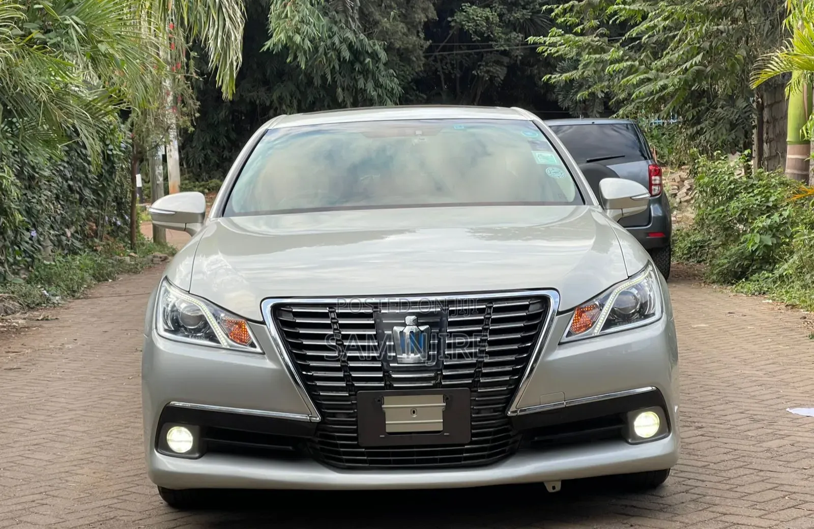 Toyota Crown 2013 Silver