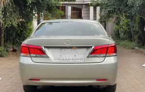 Toyota Crown 2013 Silver