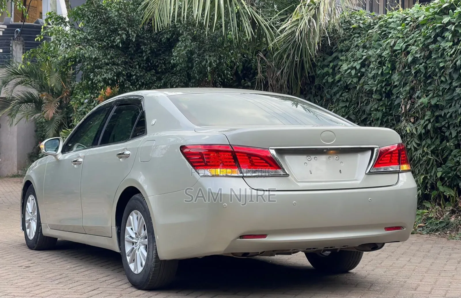 Toyota Crown 2013 Silver