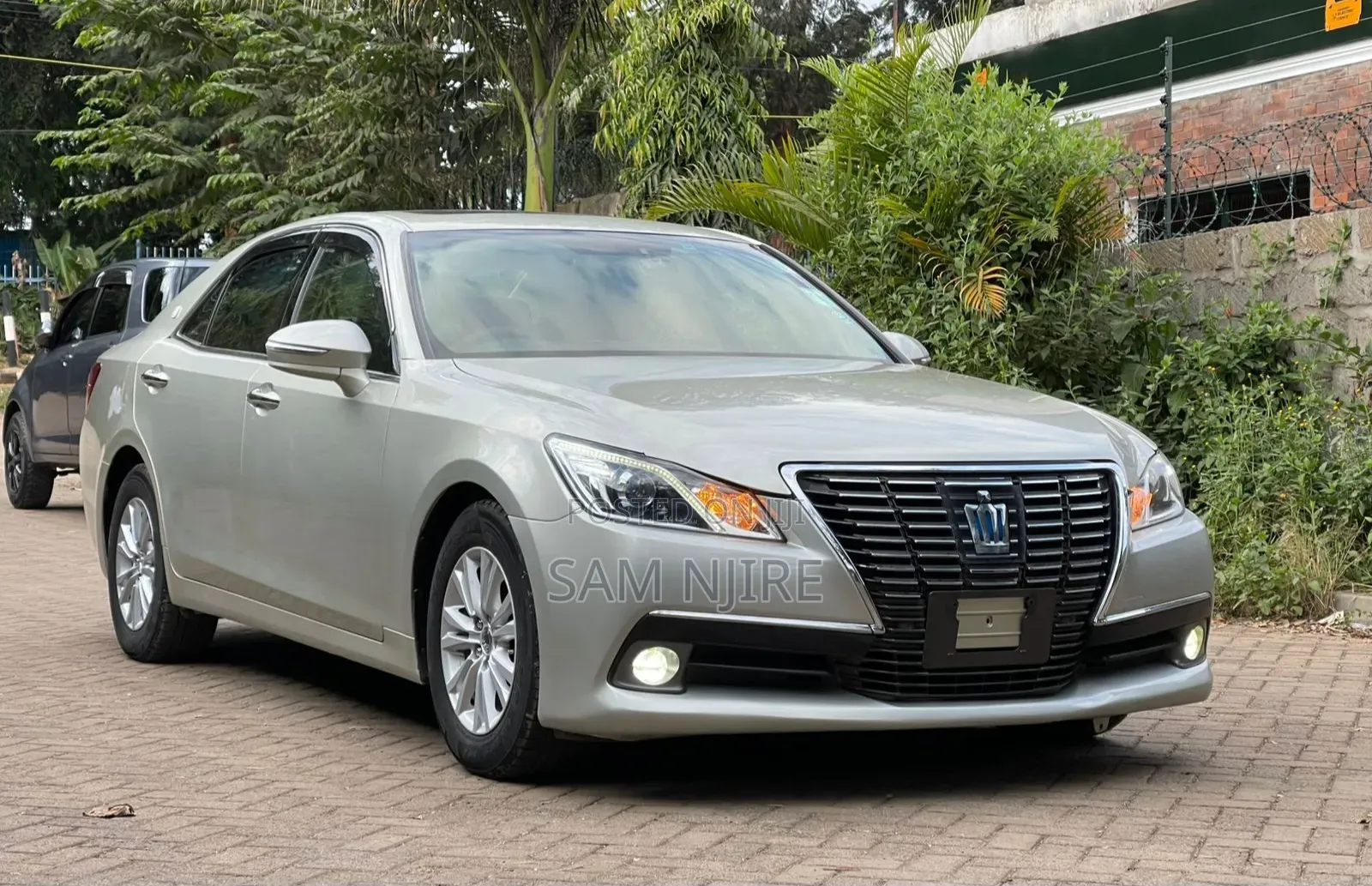 Toyota Crown 2013 Silver