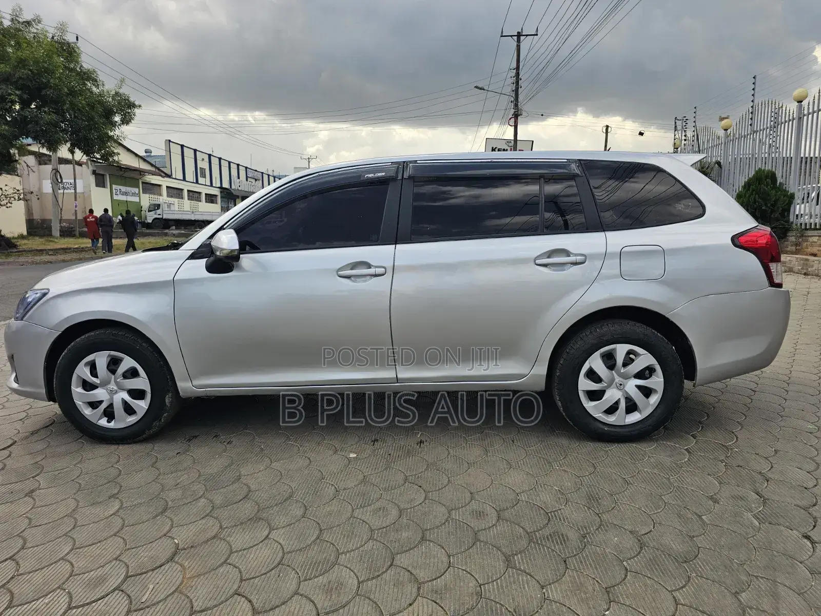 Toyota Corolla Fielder 2013 Silver