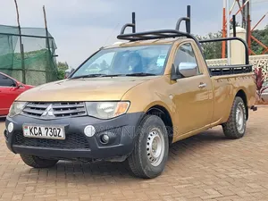 Mitsubishi L200 2012
