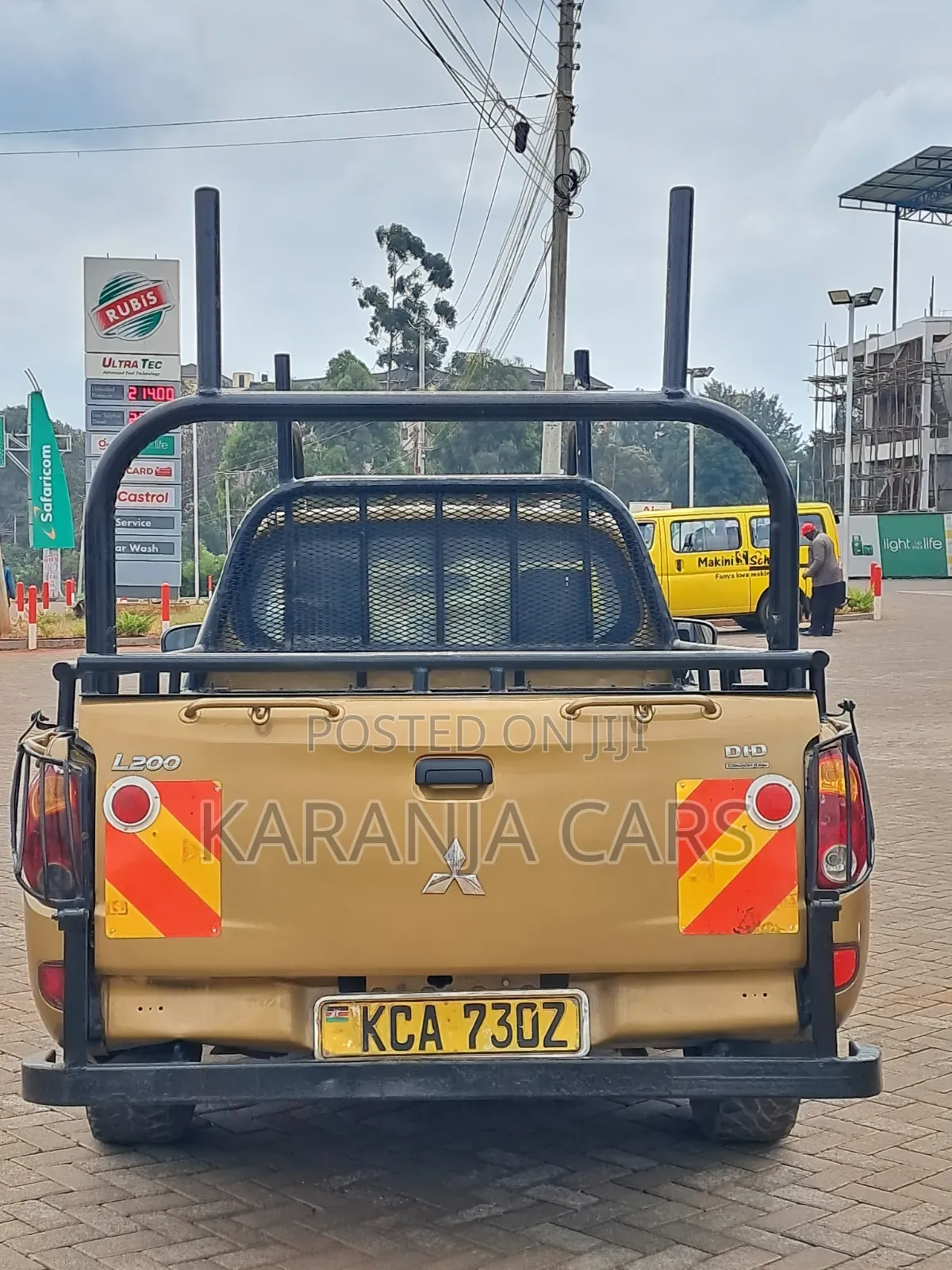 Mitsubishi L200 2012