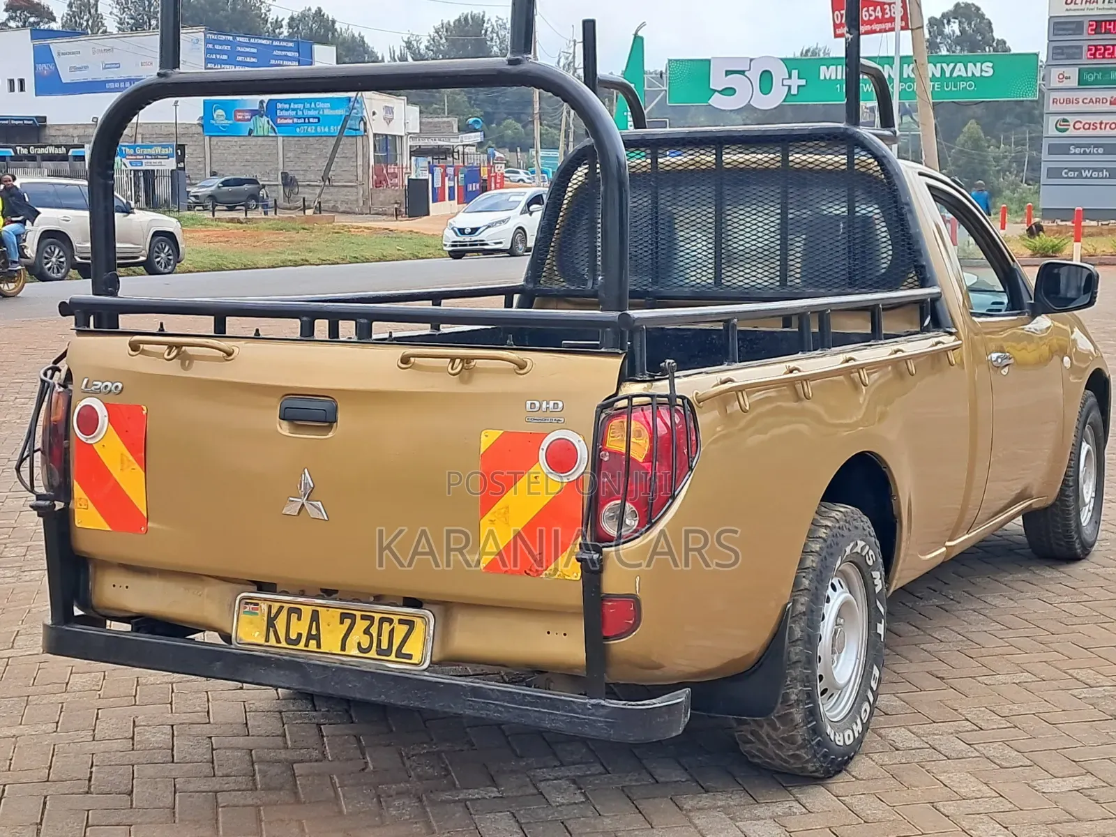 Mitsubishi L200 2012