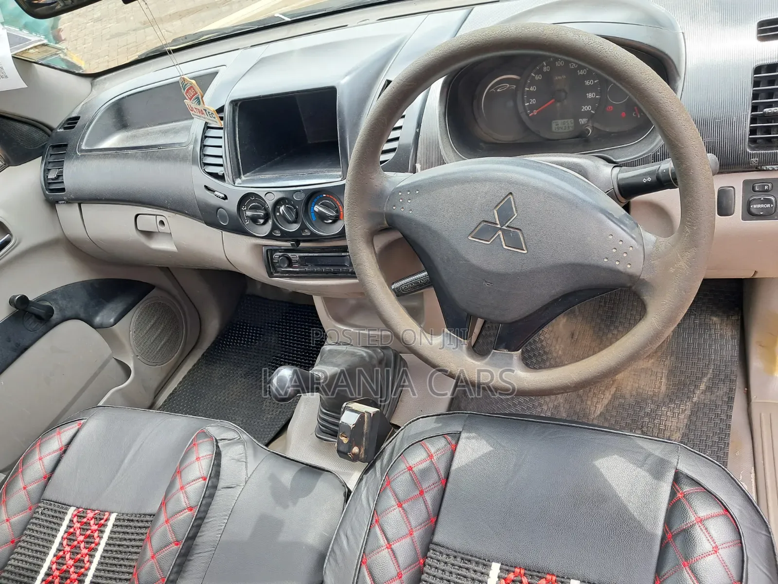 Mitsubishi L200 2012