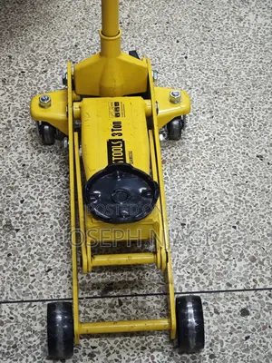 Uyustools 3-Ton Hydraulic Floor Jack (Model: Gam03u)