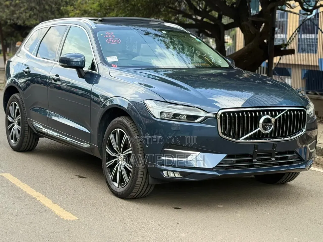 Volvo XC60 2019 Blue
