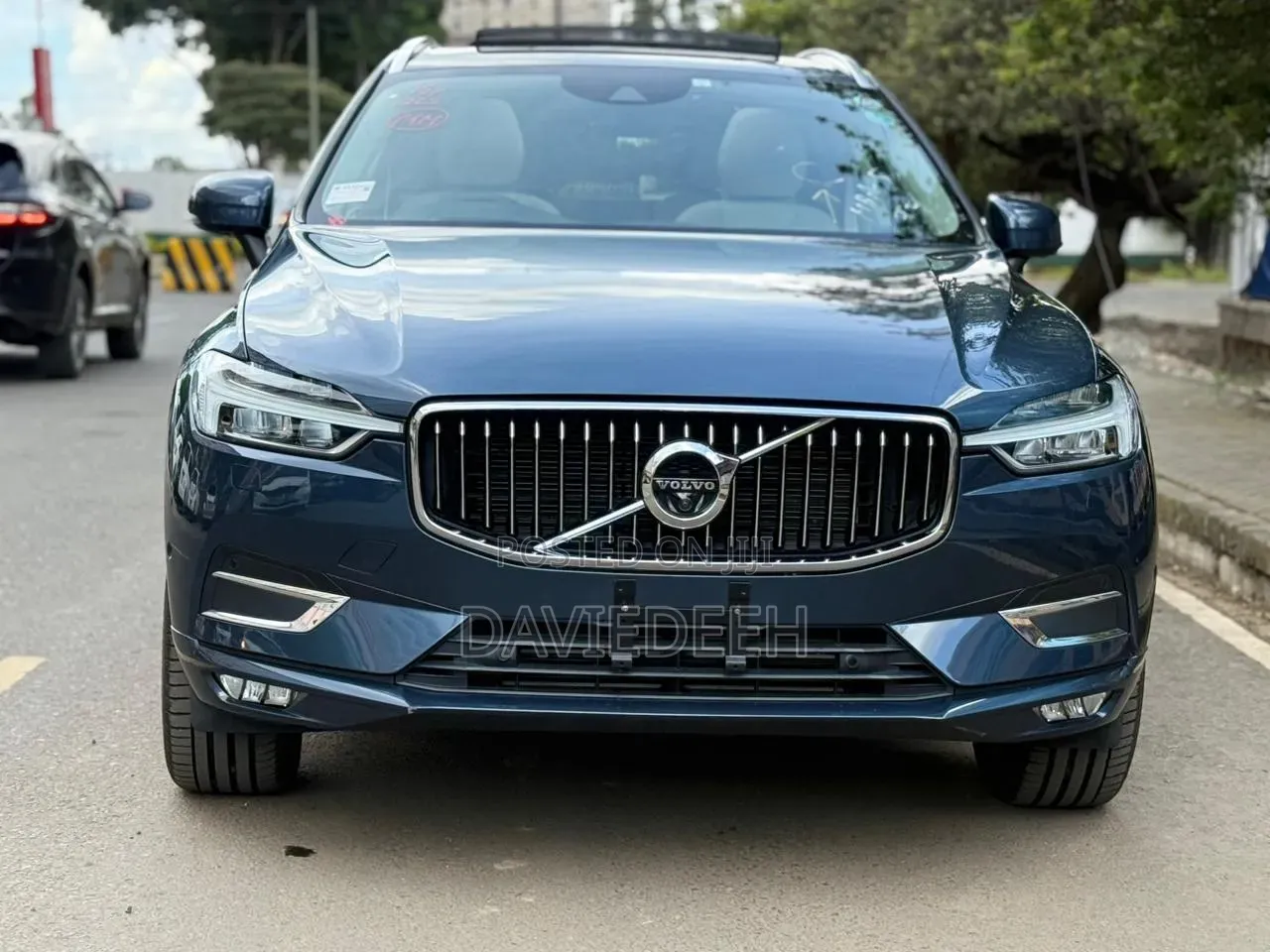 Volvo XC60 2019 Blue