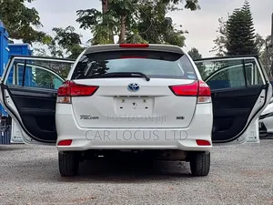 Toyota Corolla Fielder 2019 White