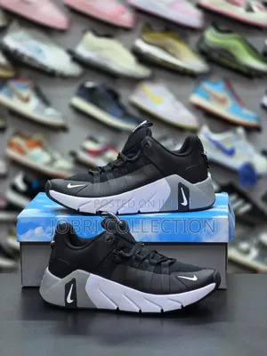 Black White Nike Free Metcon 7 Sneakers