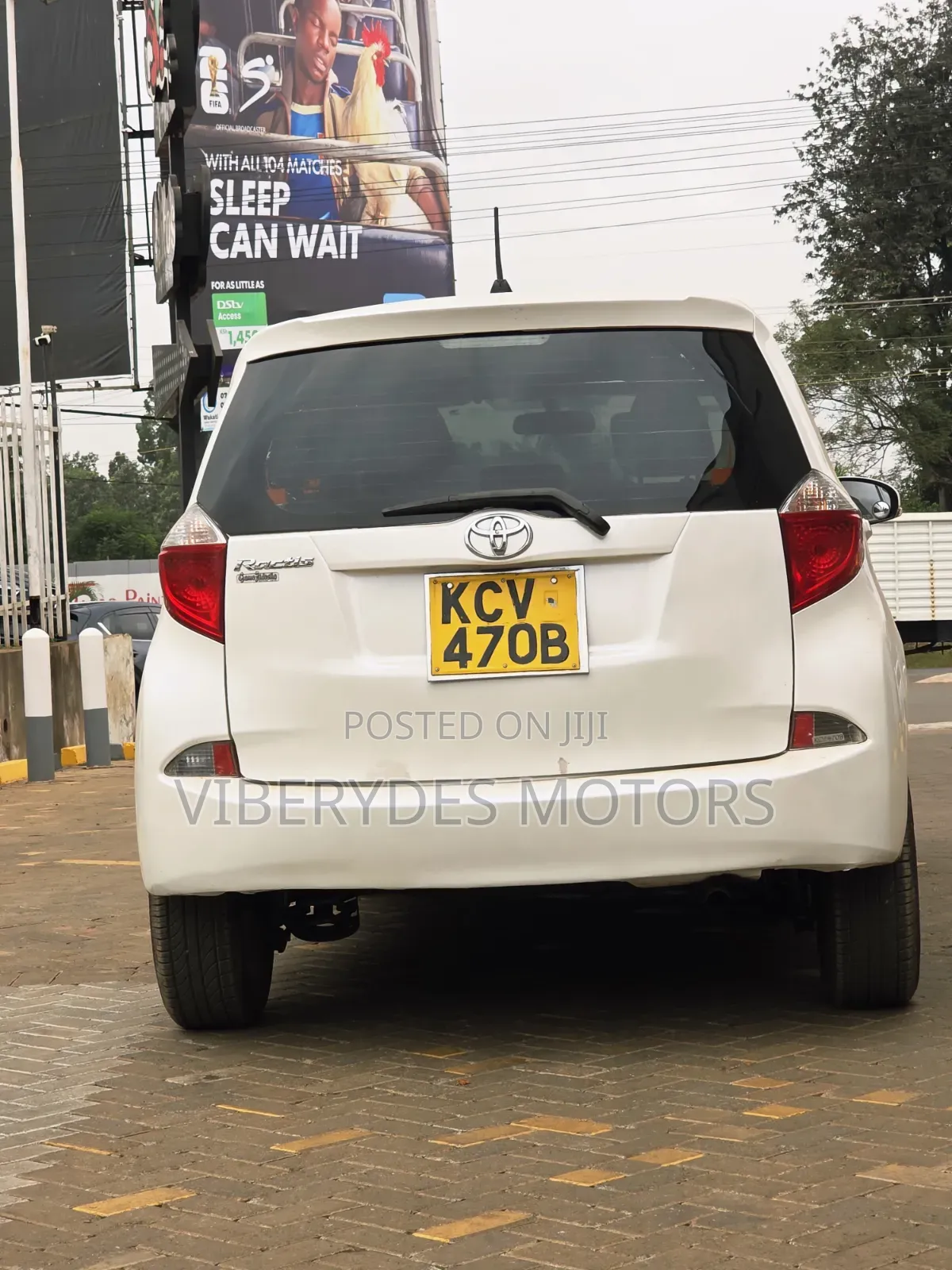 Toyota Ractis 2012 White