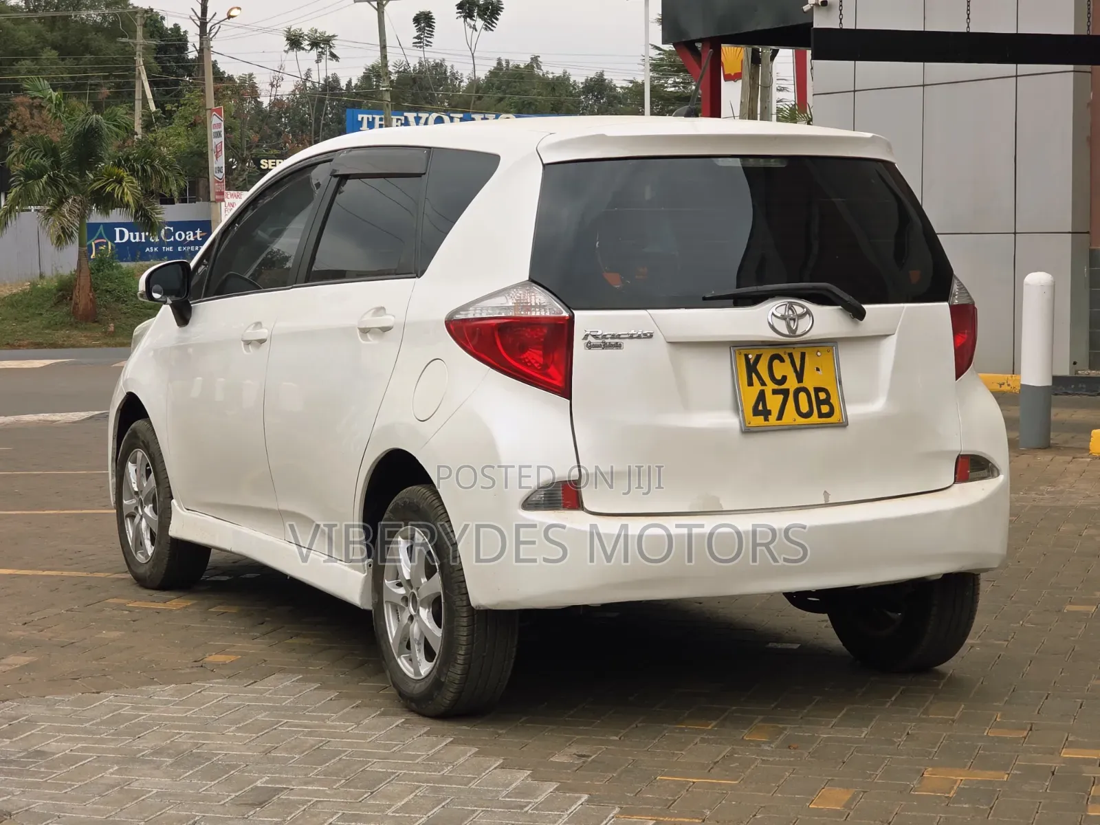Toyota Ractis 2012 White