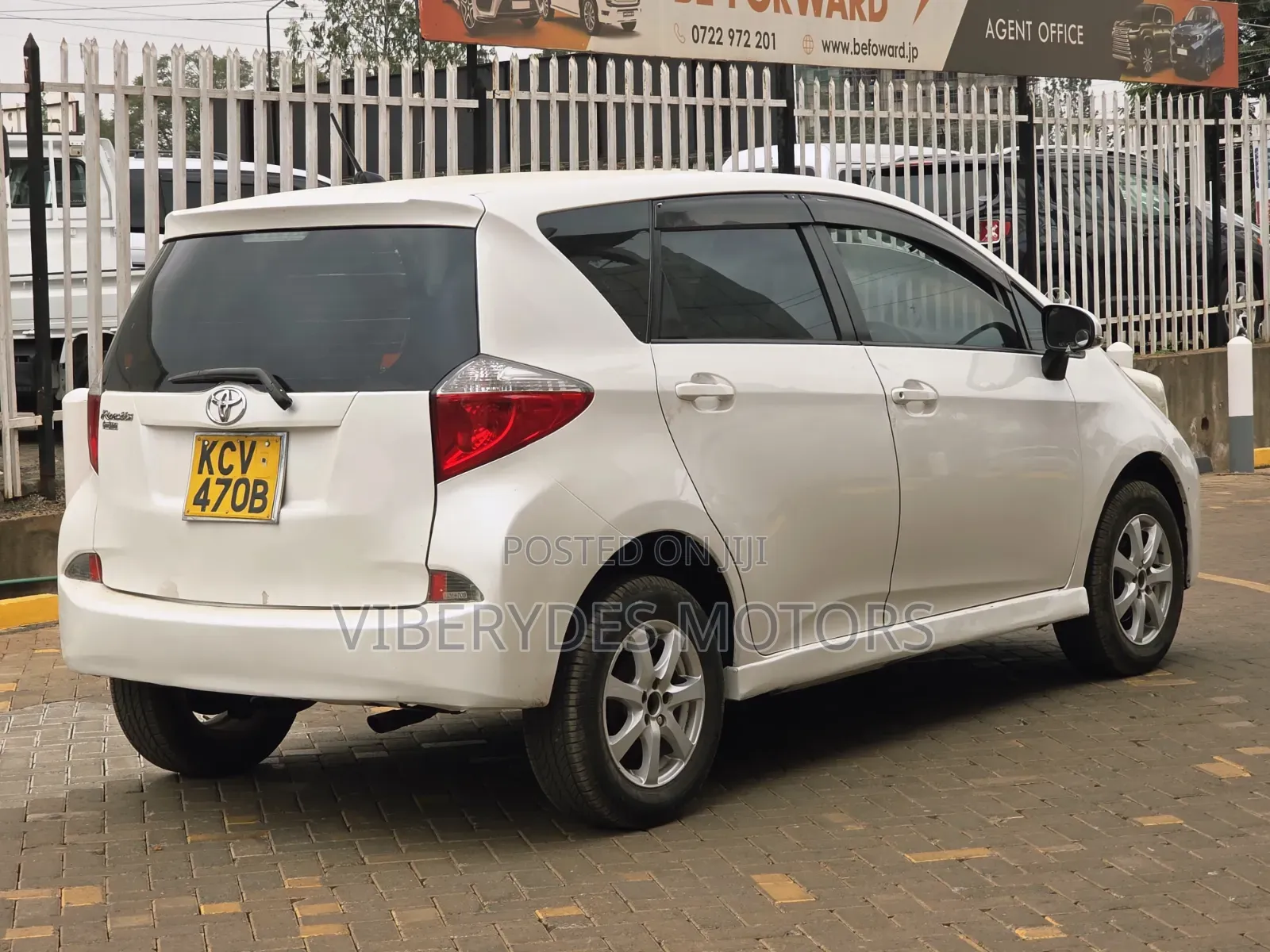 Toyota Ractis 2012 White