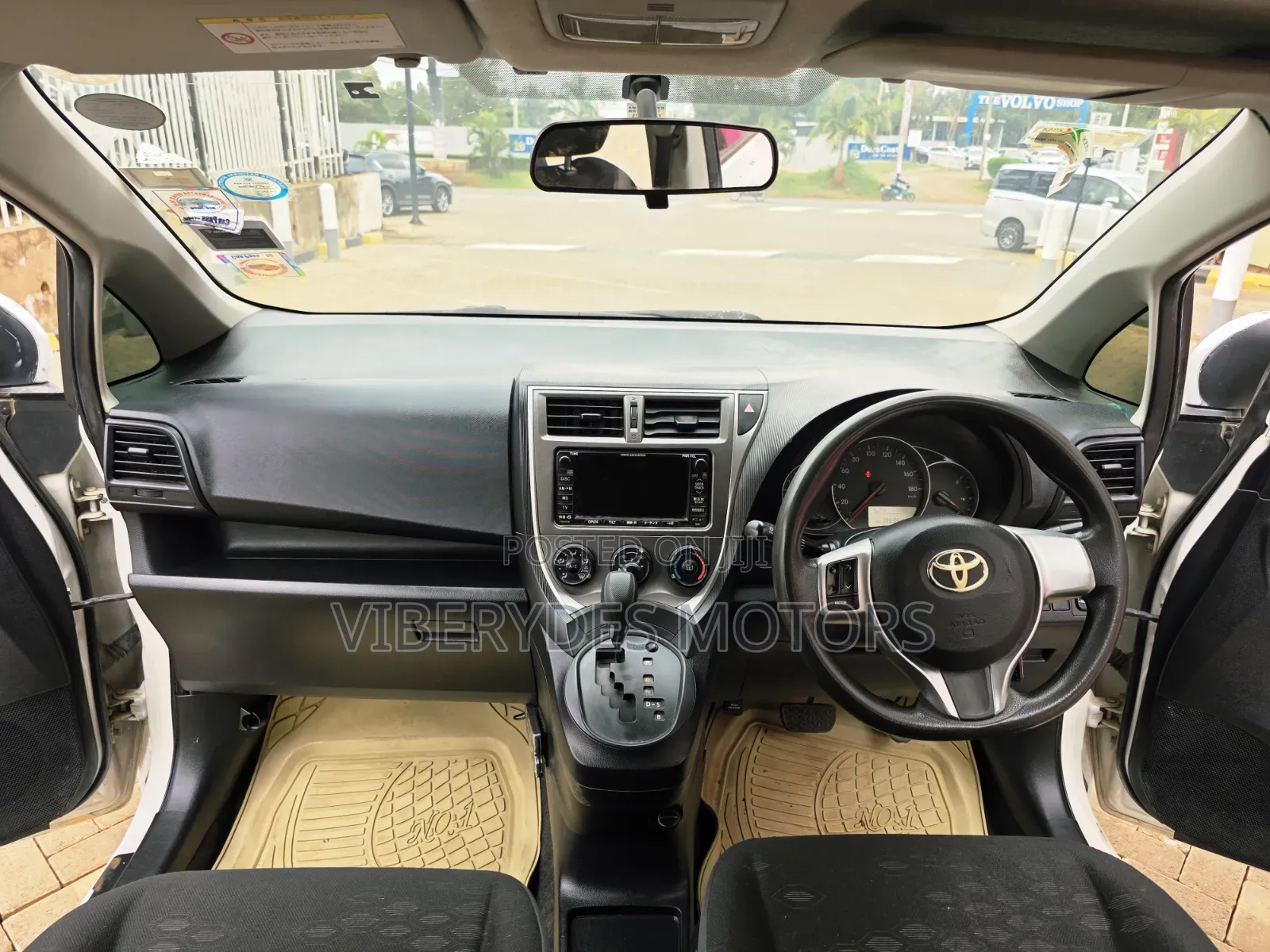 Toyota Ractis 2012 White