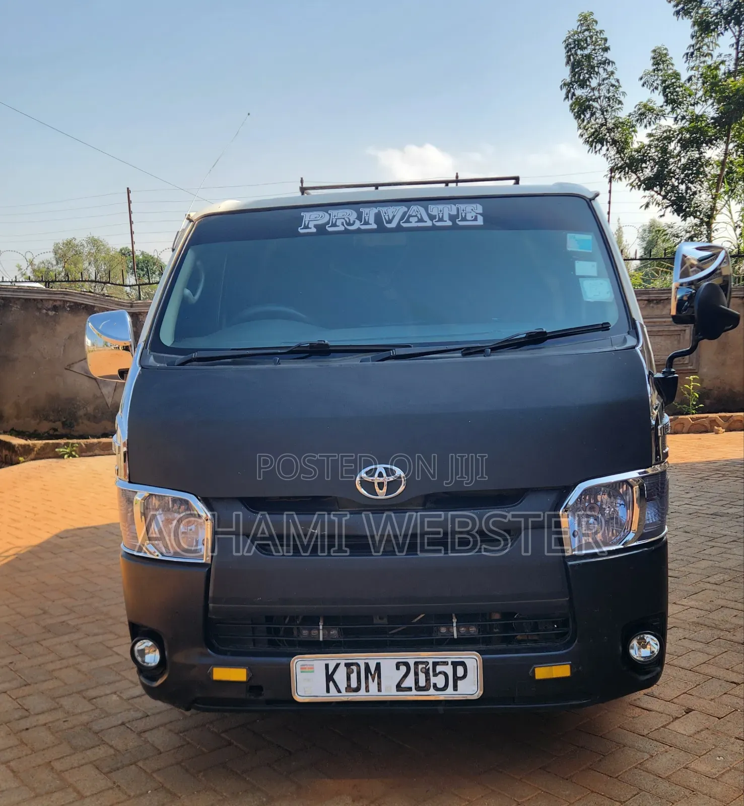 Toyota HiAce 2015 White