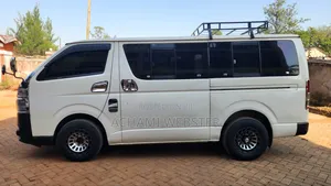 Toyota HiAce 2015 White