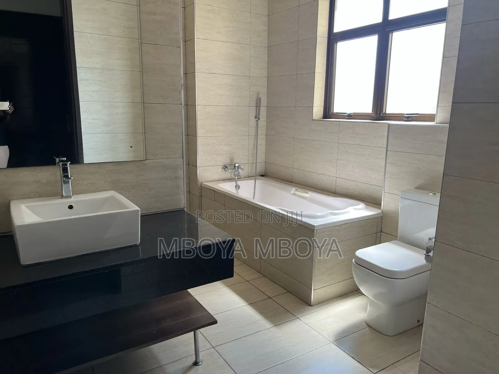 3bdrm Apartment in Parklands for sale