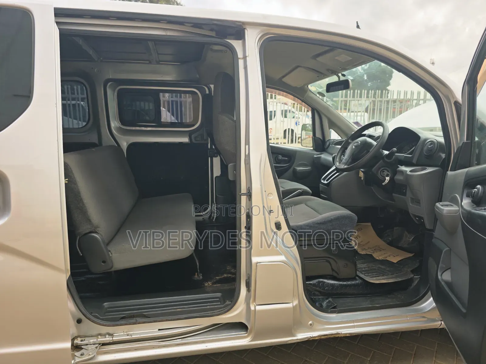 Nissan NV200 2009