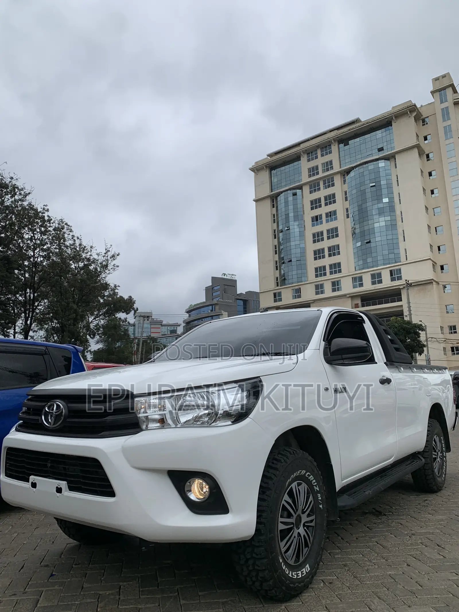 Toyota Hilux 2019 White
