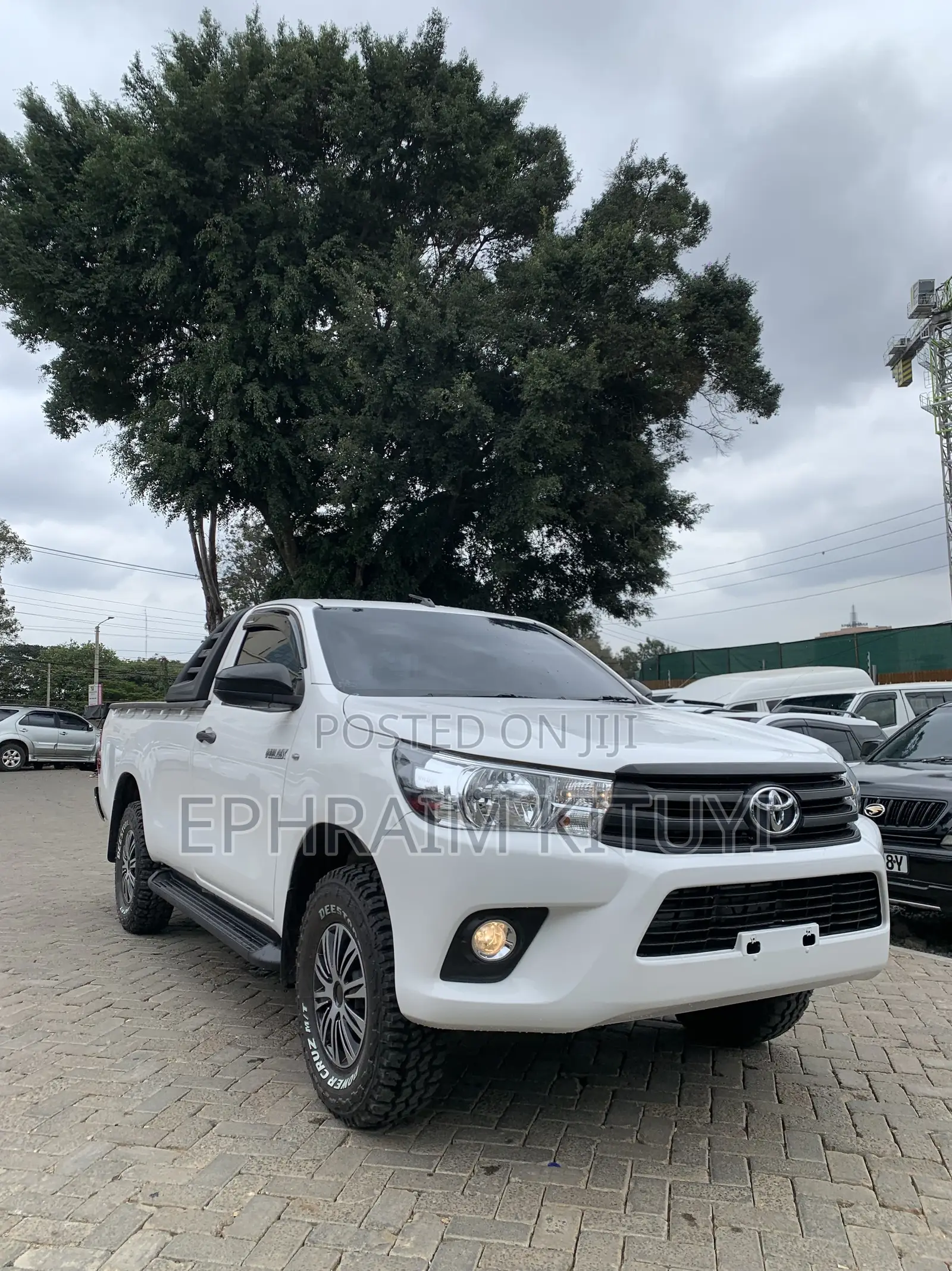 Toyota Hilux 2019 White